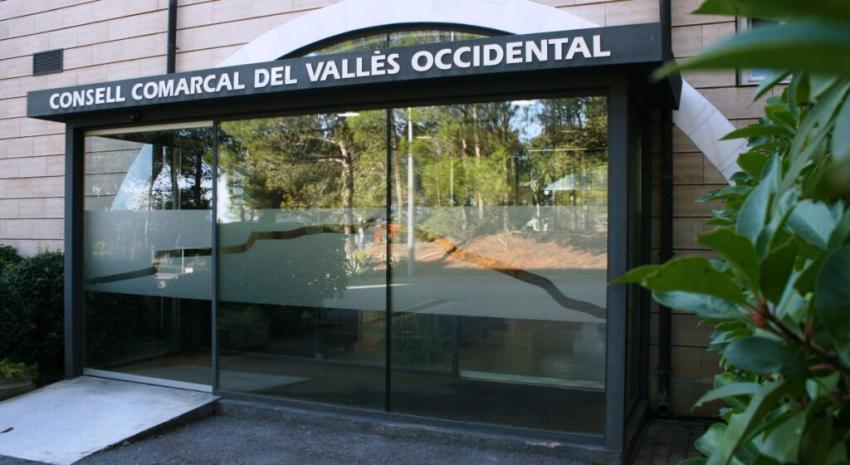 foto-facana-porta-consell-comarcal-1024x560-1742904799.jpg