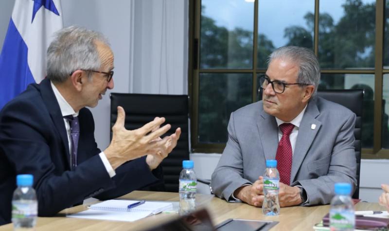 El Ministeri de Salut de Panamà i el CSC signen un acord de col·laboració per reforçar la cooperació sanitària 