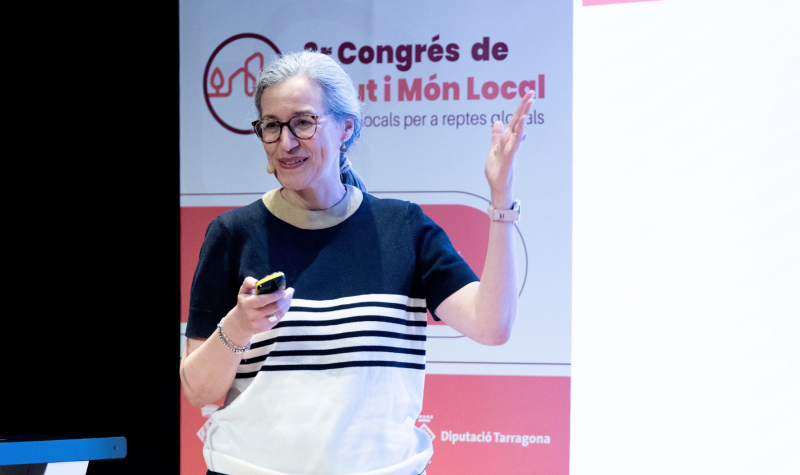 Adelina Comas-Herrera al 3r Congrés de Salut i Món Local