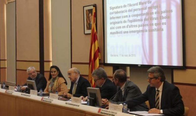 el-csc-entre-els-signants-de-lacord-per-establir-el-marc-de-colb7laboracio-dels-professionals-de-la-salut-com-a-cooperants-en-els-paisos-originaris-de-lepidemia-debola.jpg